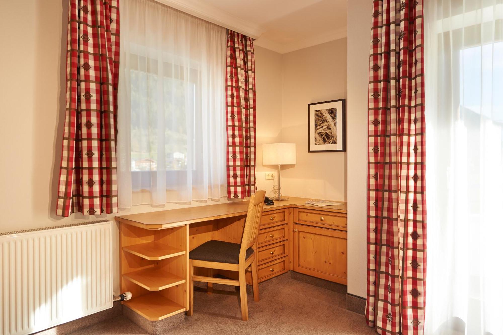 Hotel Waidmannsheil Флахау Номер фото