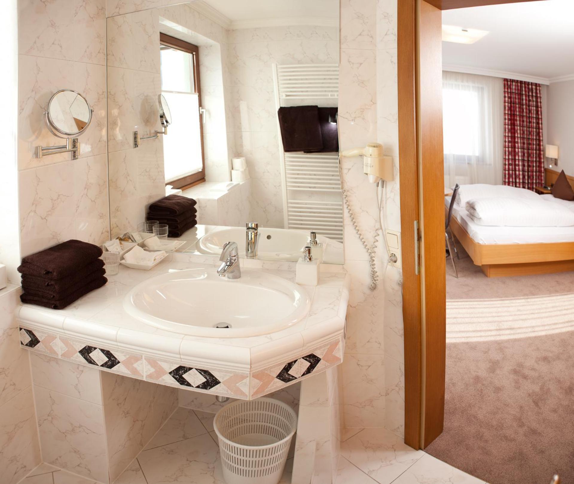 Hotel Waidmannsheil Флахау Номер фото